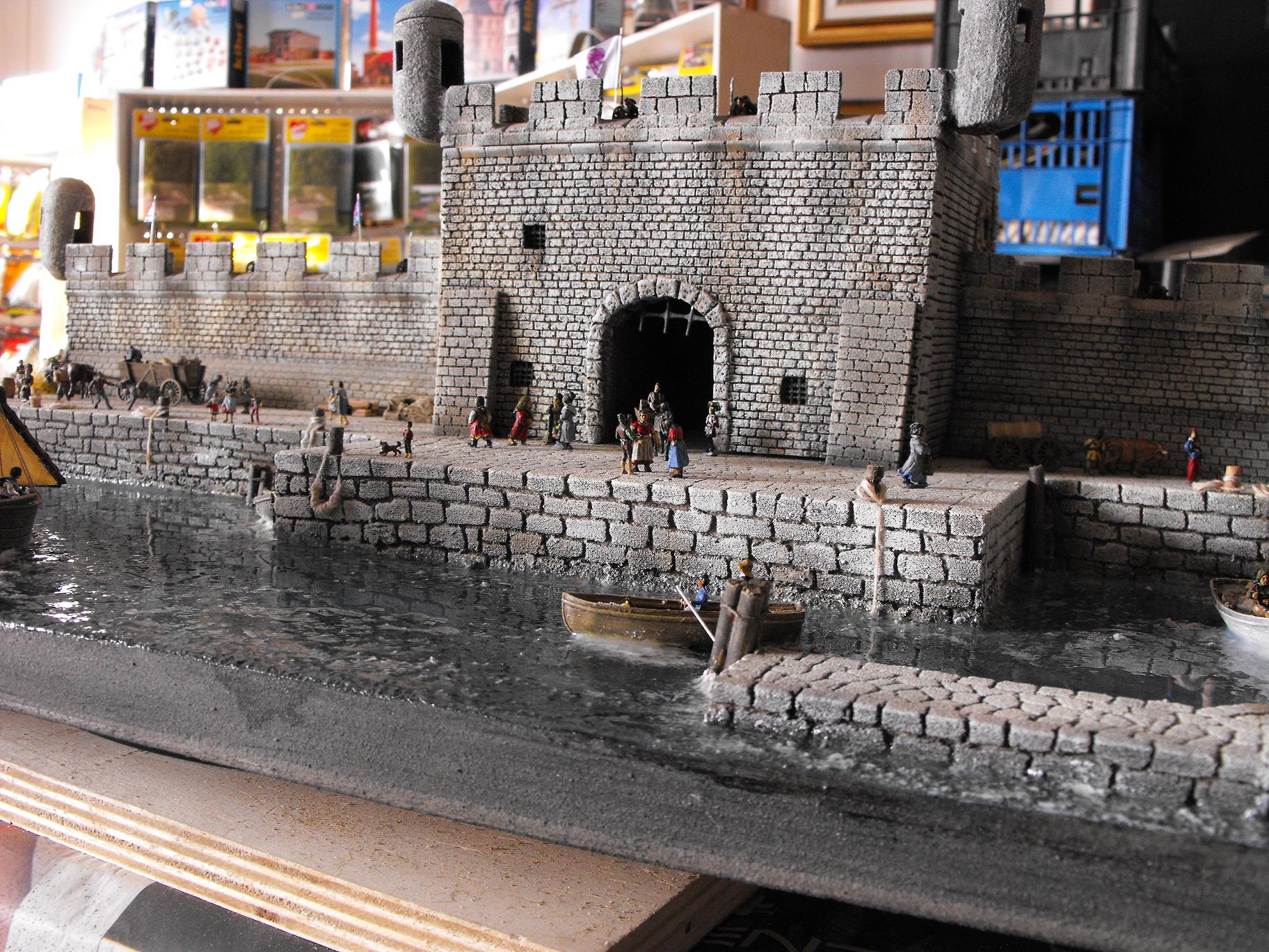 Diorama con castello spagnolo scala 1/87